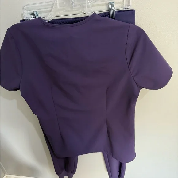 Figs Purple Shadow Set size Medium jogger pants - Picture 4 of 10